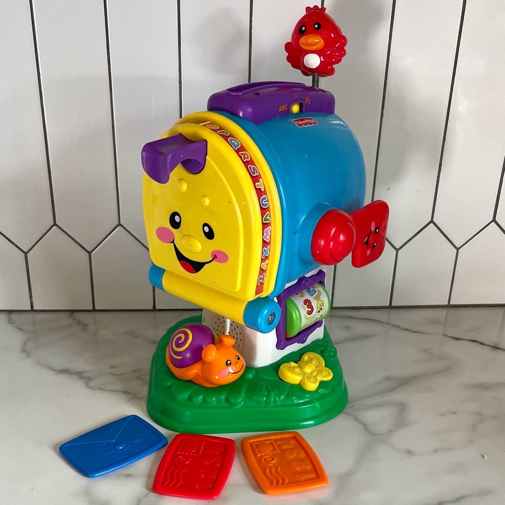 2006 Fisher Price Laugh & Learning Letters Mailbox